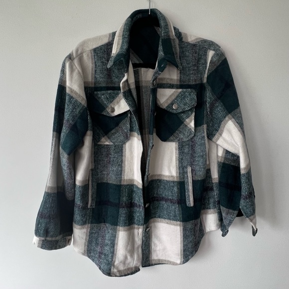 Oversized Shacket - Picture 2 of 2